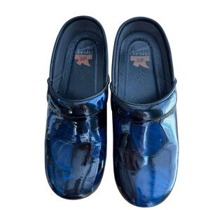 Dansko XP Shiny Blue and Black Clogs Size 6